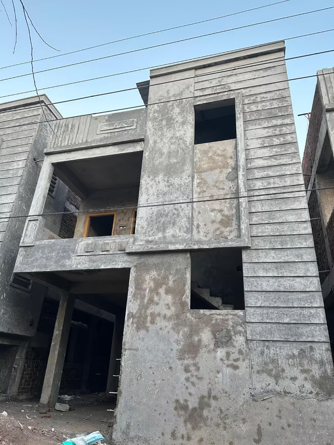 2 BHK Independent House for sale ₹1.39 Cr 2 BHK