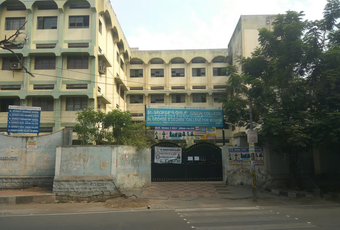Space Time Space Time Silver Drops By Space Time 5-9-302, Gun Foundry, Basheer Bagh, Central Hyderabad, Hyderabad